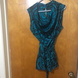 Worthington | Belted green and black top